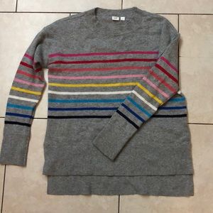 Gap Gray Rainbow Stripe Sweatet